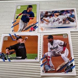 2022 and 2021 topps rookies